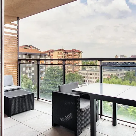 Giaxtower Gym & Pool Bright Space Milano