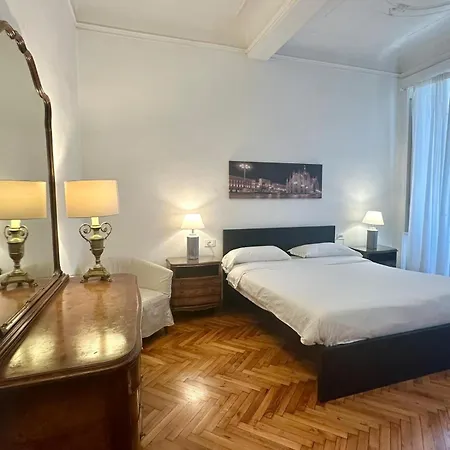 Casa - Classic Elegance, Balcony Apartman Milánó