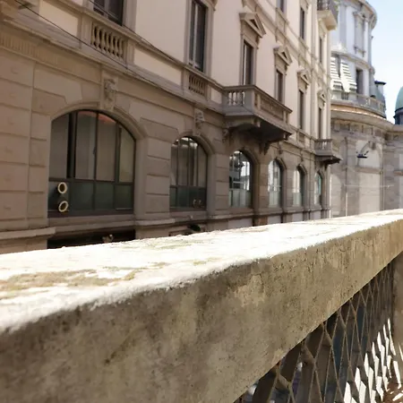 Casa - Classic Elegance, Balcony Milano