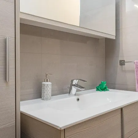 Quiet In Close To The Olimpic Village *