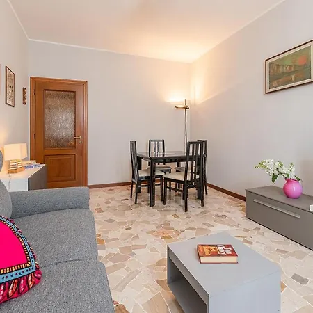 Quiet In Close To The Olimpic Village Apartament *