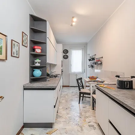 Quiet In Close To The Olimpic Village Mediolan