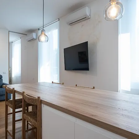 Apartment Splendid One Bedroom De Angeli 2nd Fl - Mirable Pm Milan