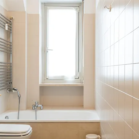 Splendido Trilocale Zara Ottavo Piano - Mirable Pm