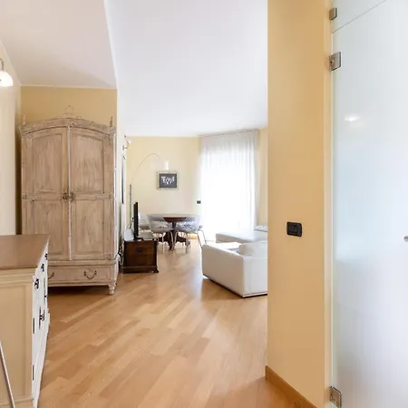 Spacious Two Bedrooms Solari Area - Mirable Pm *