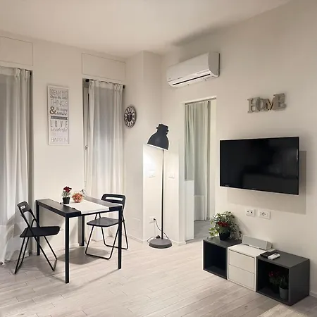 Апартаменты A Casa Di Imma A 5 Min Stazione Centrale, Wi-fi Veloce, Balcone Abitabile