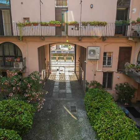 Apartment The Brick Nest - Navigli View