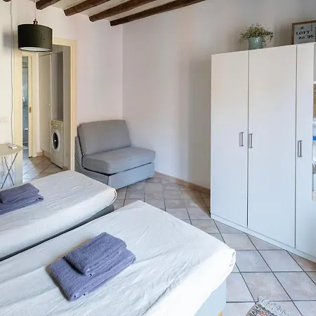 Elegant Naviglio Cool Area Large 5 Pax With Elevator * Milan