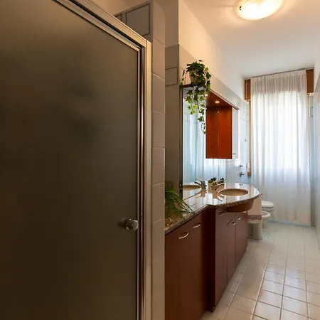 Simply Six Daire Milano