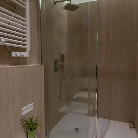 Duomo Prestige Con Wifi شقة *