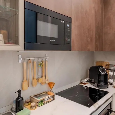 B And G San Babila- Luxury In The Heart Of - Design District 3*