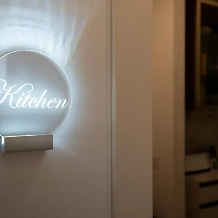 Konukevi B And G San Babila- Luxury In The Heart Of - Design District 3*