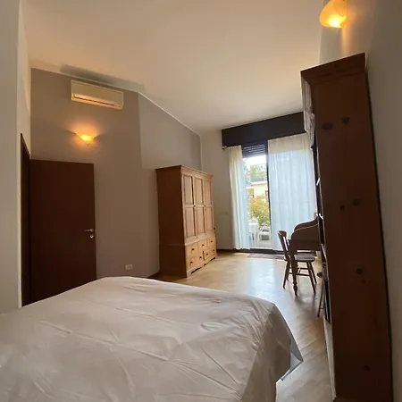 Artist S 80 Mq With Garden And Palm Tree