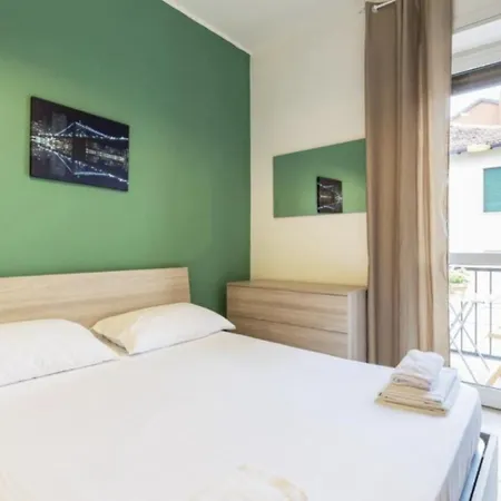 I-host Design - Carlo Adda 29 * ميلان