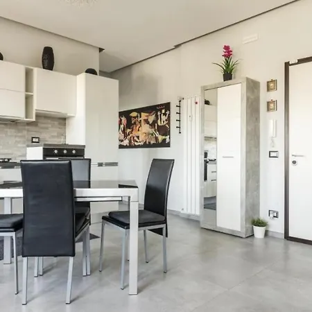 Luxury In Prada District Near Mm Brenta & Center - Ideal For Business Profiles Daire *