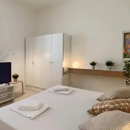 Sahi - Maroncelli 15 Apartman Milánó
