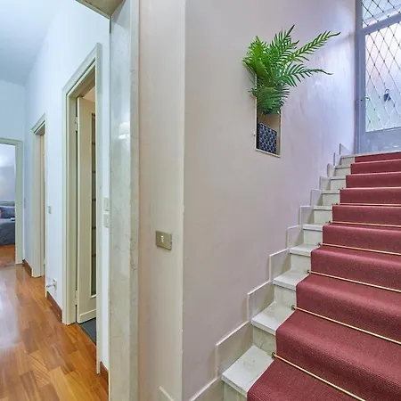 Eleganza E Design In Pieno Centro, 10min Dal Duomo Apartment Milan