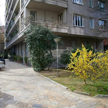 Apartment Eleganza E Design In Pieno Centro, 10min Dal Duomo Milan