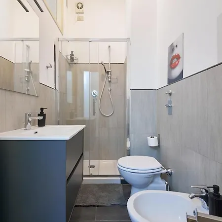 Appartamento Eleganza E Design In Pieno Centro, 10min Dal Duomo