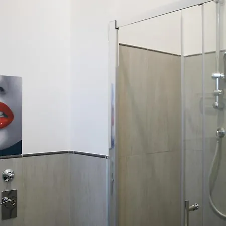 Eleganza E Design In Pieno Centro, 10min Dal Duomo * Milan