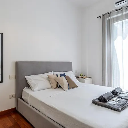 Deluxe & Elegant With Comfort And View Apartmán Milán