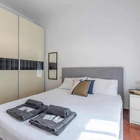 Deluxe & Elegant With Comfort And View 아파트 밀라노