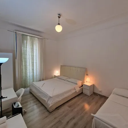 House In The Center-casa Nel Centro Della Citta Apartment