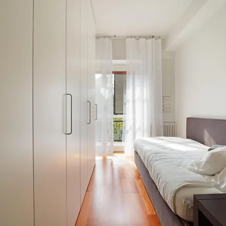 Apartment Stylish And Bright In The Center Of *