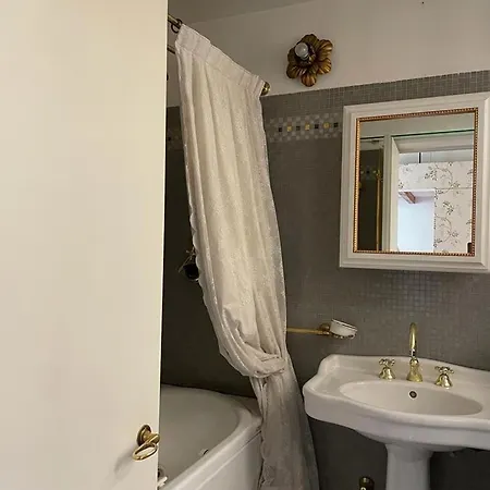 Charming At The Columns Of San Lorenzo * Μιλάνο