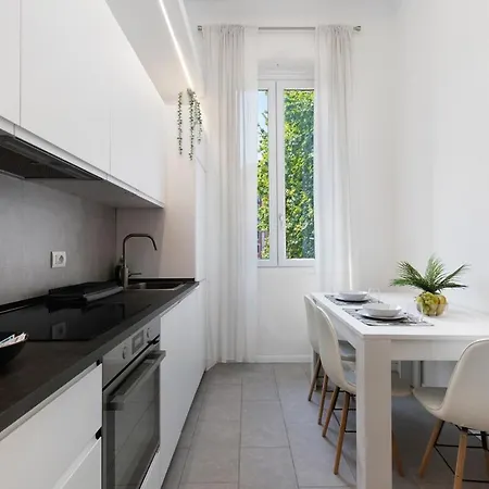 Elegant Junior Ac & Fast Wi-fi *