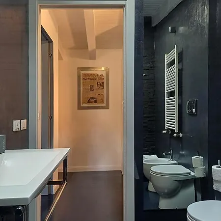 Elegant Stylish House With Garden & Ac *