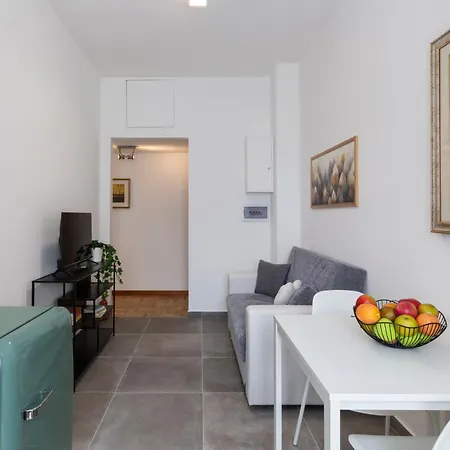 Fiordalisi 1 - Flower District *