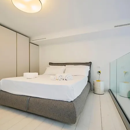 Design Loft With Private Garden - Portello