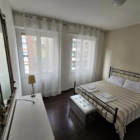 Appartement Sempione Red&silver