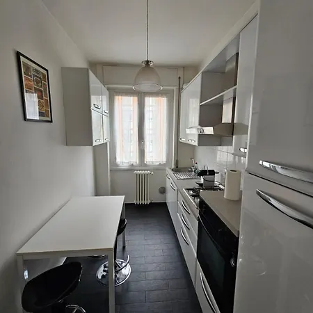 Appartement Sempione Red&silver