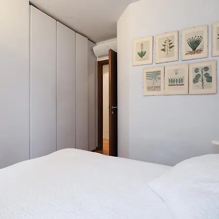 Hacca Collection - Brera & Fashion District - Bright 2br شقة
