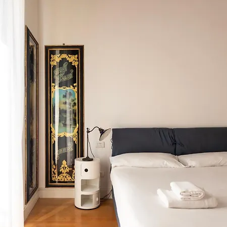 Youhosty - Nerino 10 * Milán