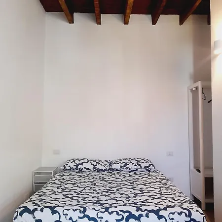 Flat In Milano, Isola Appartement Milan