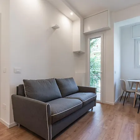 Ray 8 San Siro-fiera Apartman