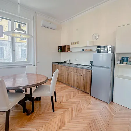 Apartamento Bligny Living One - 15 Min Dal Duomo Milão