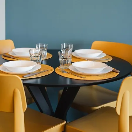 Park Towers 17 - Design - Large Terrace - Ac Appartement Milaan