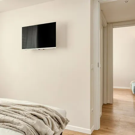 Hostmate - - Imperia's Nest - Romolo Iulm ميلان