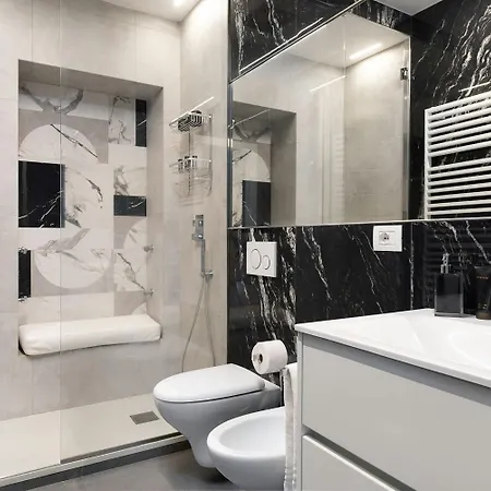 Readhostprofile! Luxury Penthouse Near Duomo アパート *