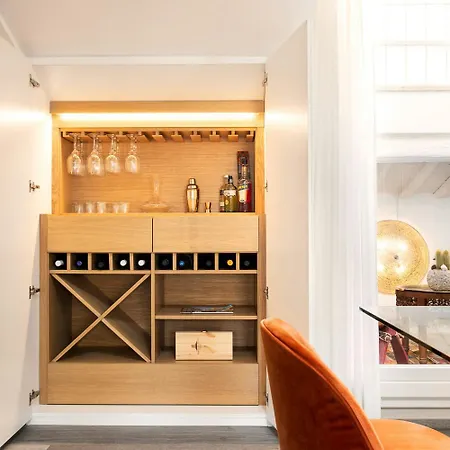 Readhostprofile! Luxury Penthouse Near Duomo アパート *