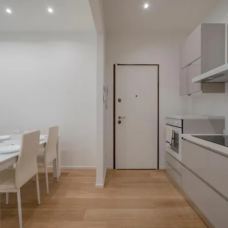 Duomo New In District Missori Comfort Milán