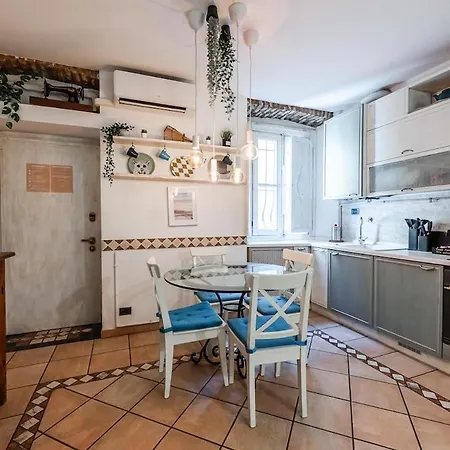 Savona Bilo13 Fashion Spot Metro A 5 Minutes Wifi And Ac アパート