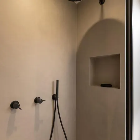 Appartement Bilocale Di Design In Via Guido D'arezzo - Mirable Pm *