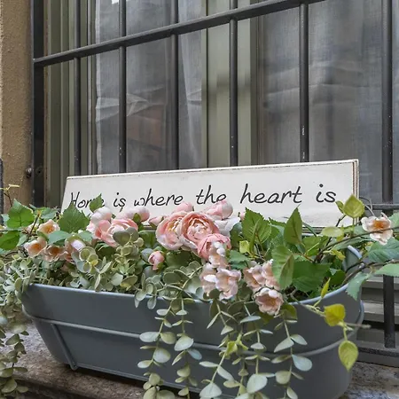 Your Lovely Retreat In Brera Апартаменты