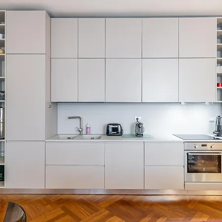 Magenta32 Charme * Milano