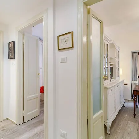 Charm House In The Heart Of - Porta Venezia * Milan